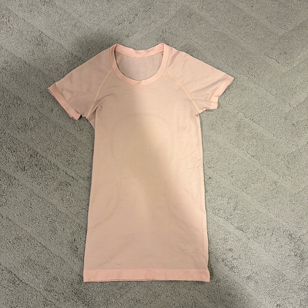 Lululemon Swiftly tech top